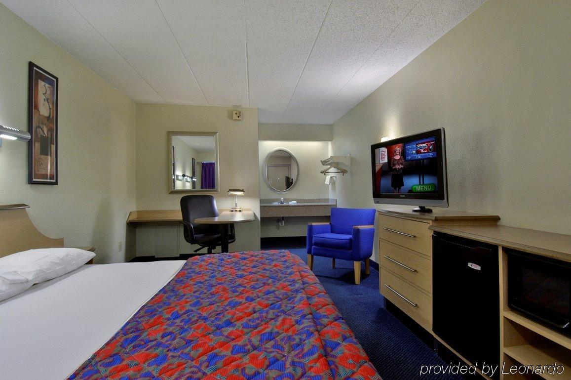 Red Roof St Louis - Westport - Maryland Heights Motel 2*